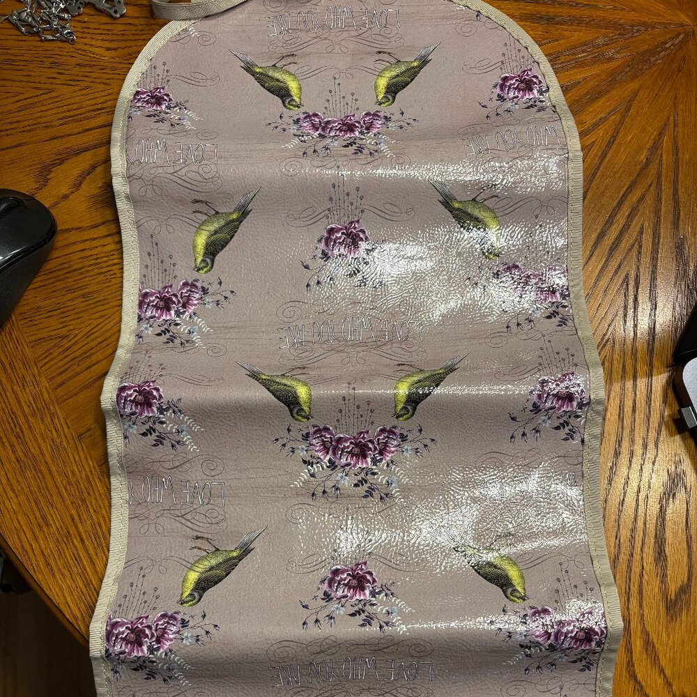 HANGING  FLORAL JEWLERY  OR MAKEUP POUCH BNWT.